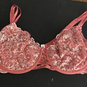 Cacique Balconette Bra size 44DDD MAUVE AND METALLIC SILVER‎ Lace Bra